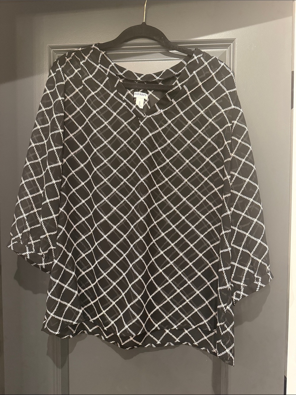 Old Navy Black and White Lattice Print Women's Tunic